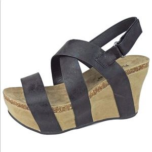 🖤Pierre Dumas Wedges🖤